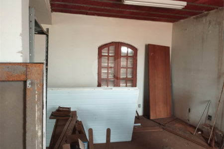 Sobrado à venda com 4 quartos, sendo 1 suíte,  em Vila Xavier (vila Xavier), Araraquara, SP