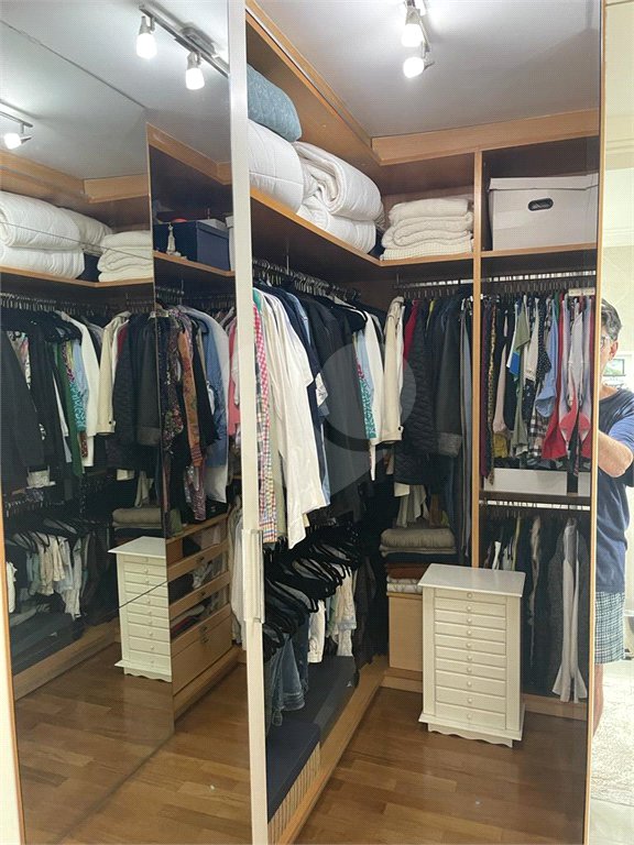 Apartamento à venda com 3 suítes em Vila Gertrudes, São Paulo, SP