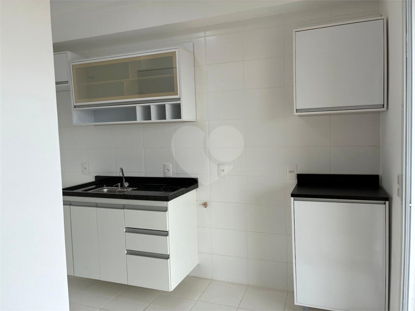 Apartamento à venda com 2 quartos, sendo 1 suíte, no Centro, Mogi das Cruzes, SP