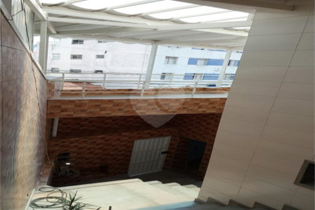 Sobrado à venda com 3 quartos, sendo 2 suítes, em Vila Paulicéia, São Paulo, SP