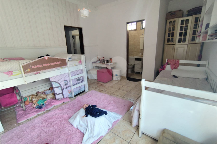 Sobrado à venda com 3 quartos, sendo 1 suíte, em Tremembé, São Paulo, SP