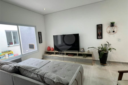 Casa à venda com 3 quartos, sendo 1 suíte,  no condomínio Golden Park Residence, Sorocaba - SP