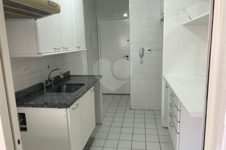 Apartamento para alugar com 3 quartos, sendo 1 suíte, em Indianópolis, São Paulo, SP