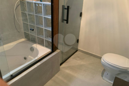 Casa à venda com 3 suítes em Aruã, Mogi das Cruzes, SP