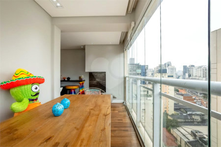 Apartamento à venda ou para alugar com 2 quartos, sendo 1 suíte, em Vila Olímpia, São Paulo, SP