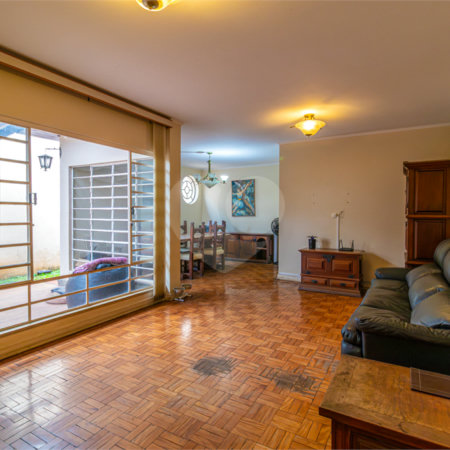 Casa Térrea à venda com 3 quartos, sendo 1 suíte, em Santo Amaro, São Paulo, SP