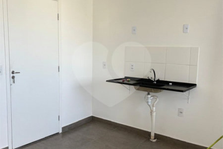 Apartamento à venda com 2 quartos em Parque Vitória, São Paulo, SP