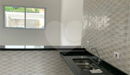 Casa Térrea à venda com 3 quartos, sendo 1 suíte,  em Vila Nova Bonsucesso, Guarulhos, SP