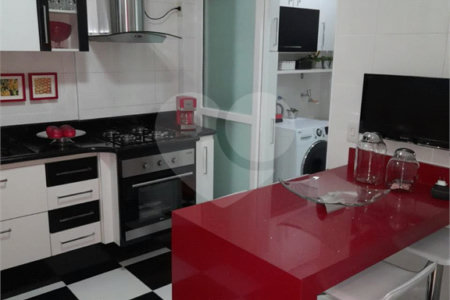 Apartamento à venda com 3 quartos, sendo 1 suíte,  no Centro, Mogi das Cruzes, SP