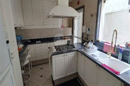 Casa à venda com 4 quartos, sendo 2 suítes,  em Pacaembu, São Paulo, SP