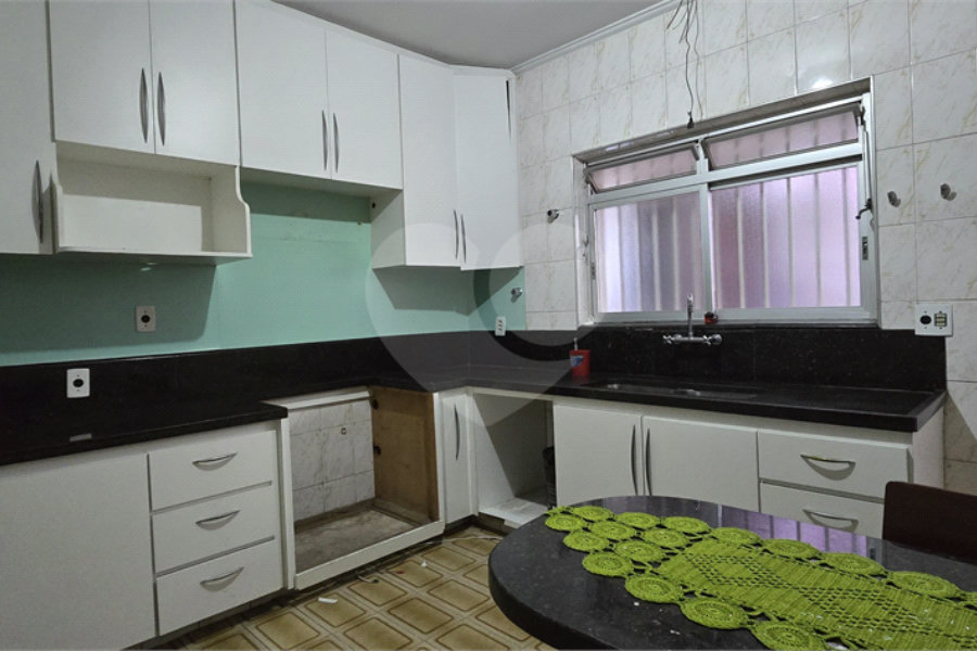 Casa à venda com 3 quartos, sendo 1 suíte, em Morumbi, São Paulo, SP