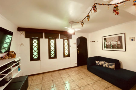 Sobrado à venda com 2 quartos, sendo 1 suíte,  em Vila Paulicéia, São Paulo, SP