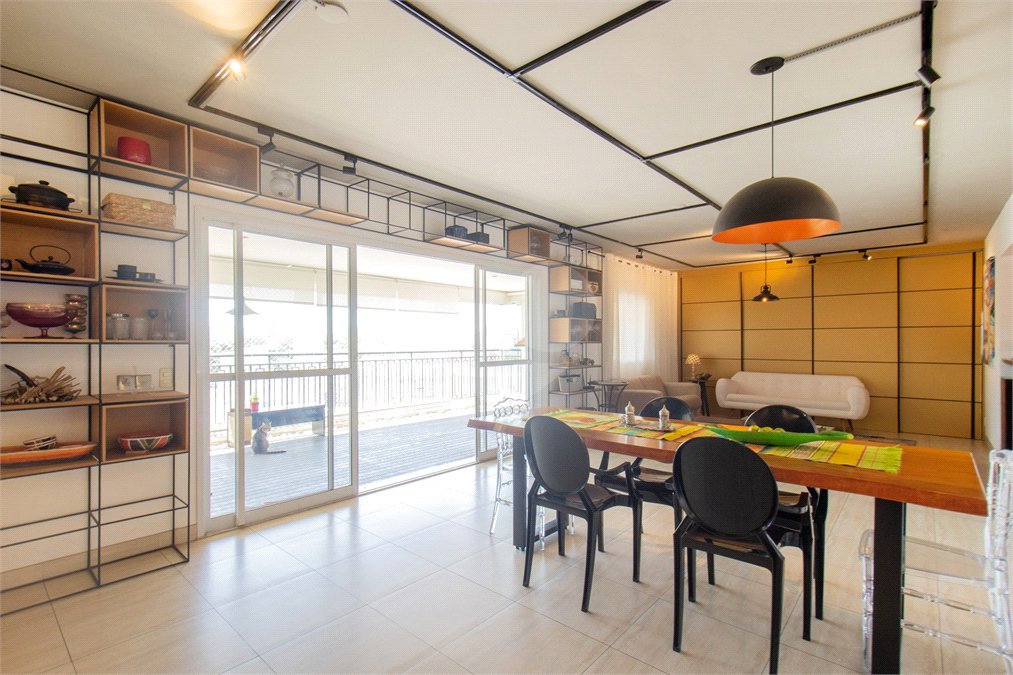 Apartamento à venda com 3 suítes em Jardim Marajoara, São Paulo, SP