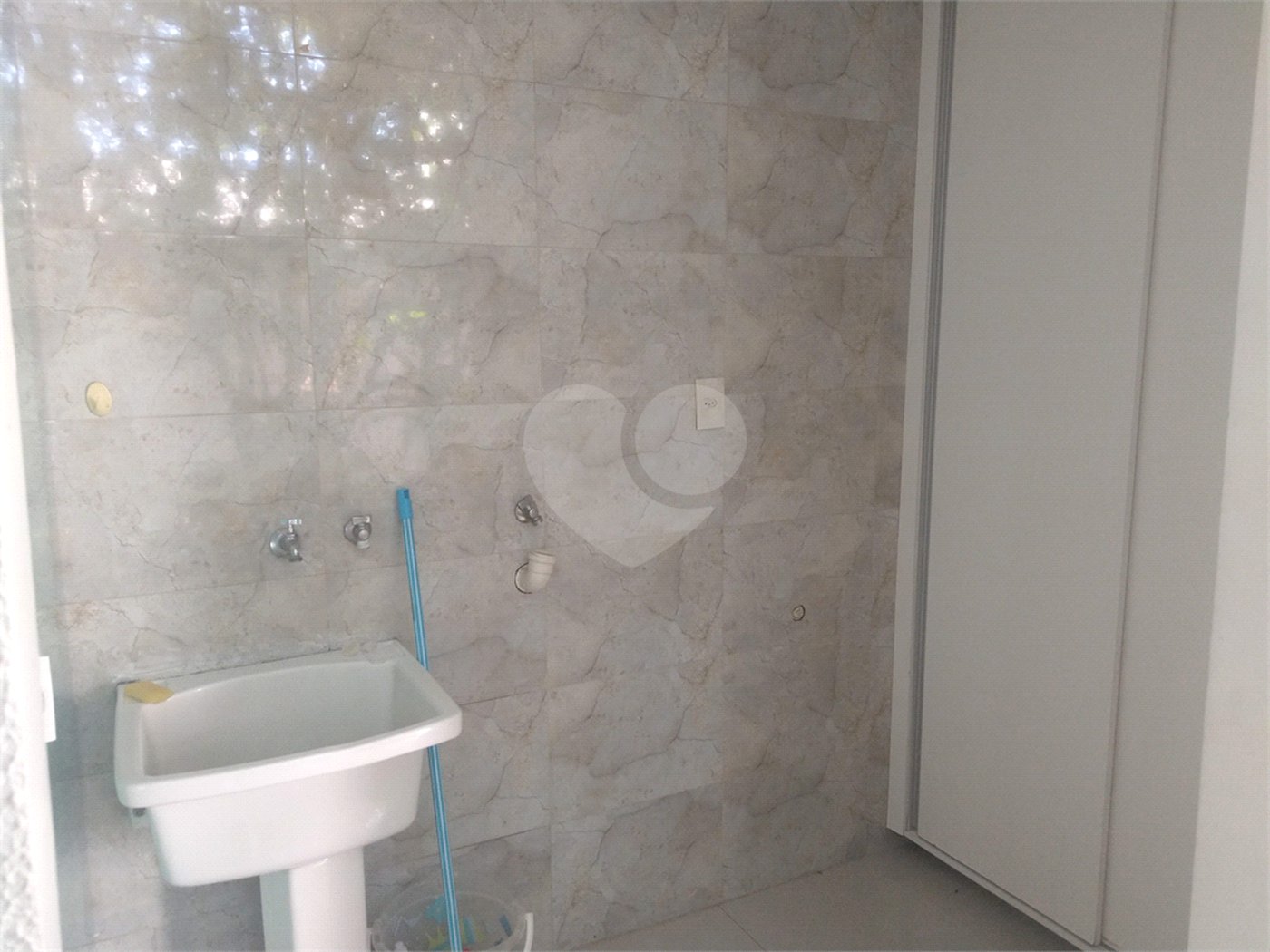 Casa à venda com 4 quartos, sendo 3 suítes, no condomínio Ibiti Royal Park, Sorocaba - SP