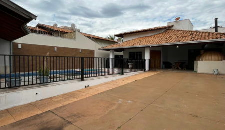 Casa à venda ou para alugar com 3 quartos, sendo 1 suíte,  em Jardim dos Ipes, Três Lagoas, MS