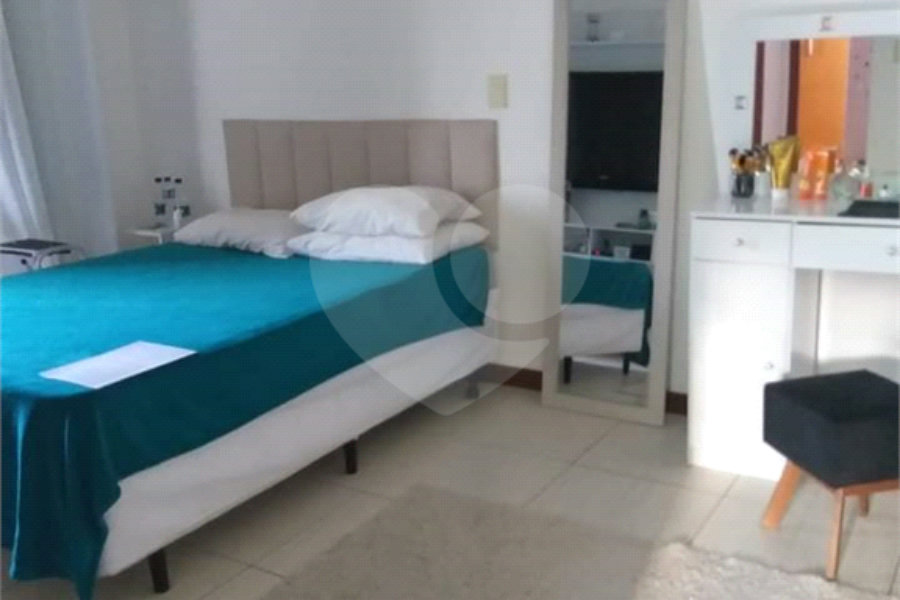 Casa à venda com 2 suítes no Centro, Águas de Lindóia, SP