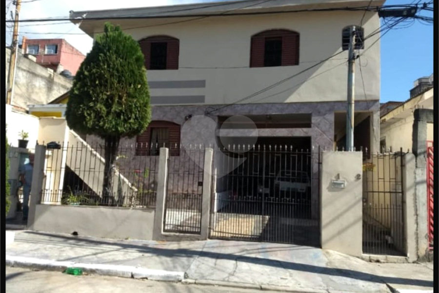Sobrado à venda com 4 quartos no Brasilândia, São Paulo, SP