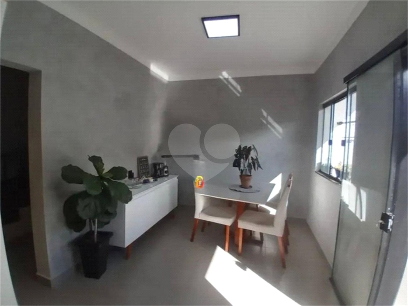 Casa à venda com 3 quartos, sendo 1 suíte, em Jardim Wanel Ville V, Sorocaba, SP