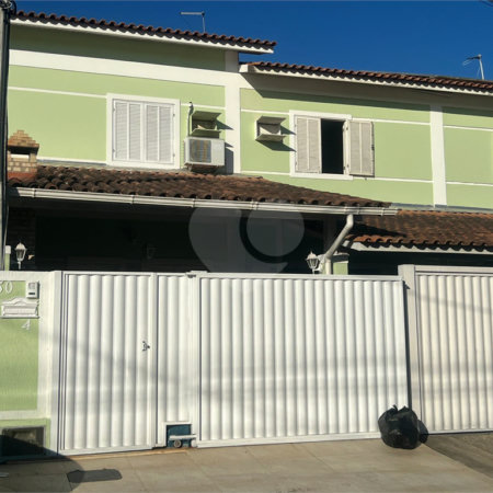 Casa à venda com 2 quartos em Parque Jóquei Club, Campos dos Goytacazes, RJ