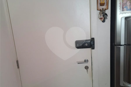 Apartamento à venda com 3 quartos, sendo 1 suíte,  em Jaguaré, São Paulo, SP