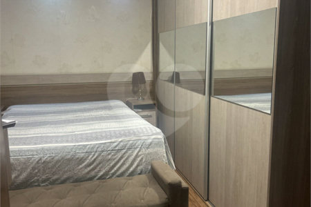 Sobrado à venda com 3 quartos, sendo 1 suíte,  em Vila Romanópolis, Ferraz de Vasconcelos, SP