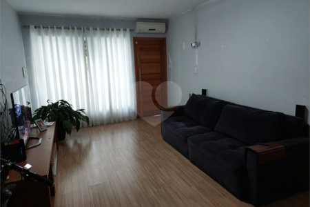 Sobrado à venda com 3 quartos em Santana, São Paulo, SP