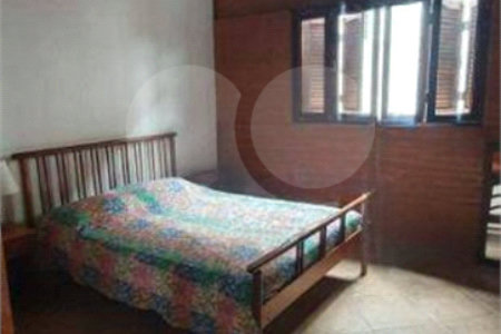 Casa à venda com 3 quartos, sendo 1 suíte, no condomínio Terras de São Francisco, Vinhedo - SP