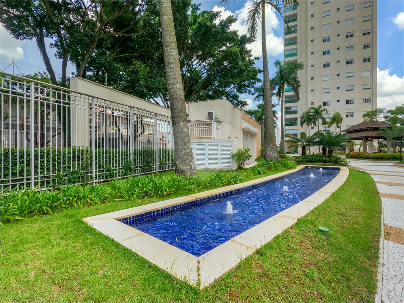 Apartamento à venda com 3 quartos, sendo 1 suíte, em Vila Olímpia, São Paulo, SP