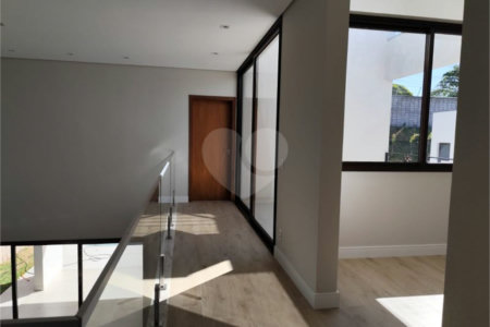 Casa à venda com 3 suítes no condomínio Recanto das Palmas, Vinhedo - SP