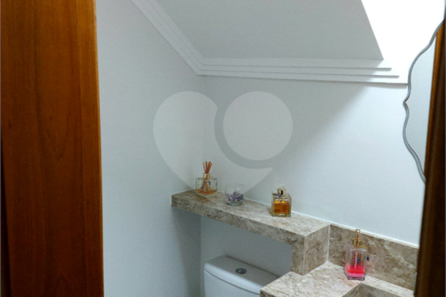 Casa à venda com 3 suítes no condomínio Residencial Gaya, São Paulo - SP