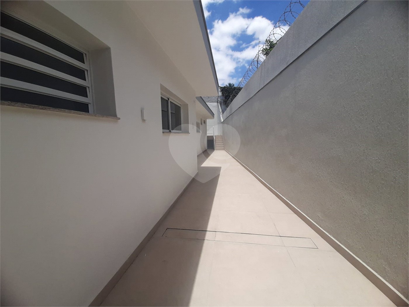 Casa Térrea à venda ou para alugar com 4 suítes em Jardim São Bento, São Paulo, SP