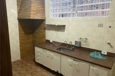 Sobrado à venda com 3 quartos em Jardim Arpoador, São Paulo, SP