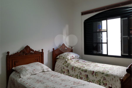 Casa à venda com 3 quartos, sendo 1 suíte, no condomínio City Campo Grande, São Paulo - SP
