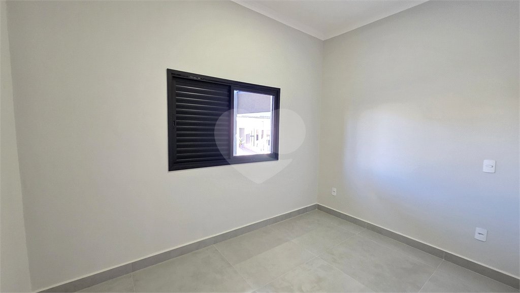 Casa à venda com 3 quartos, sendo 1 suíte, no condomínio Horto Florestal Villagio, Sorocaba - SP