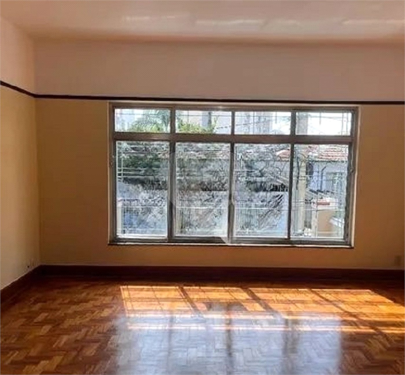 Sobrado à venda com 4 quartos, sendo 1 suíte,  em Alto da Lapa, São Paulo, SP