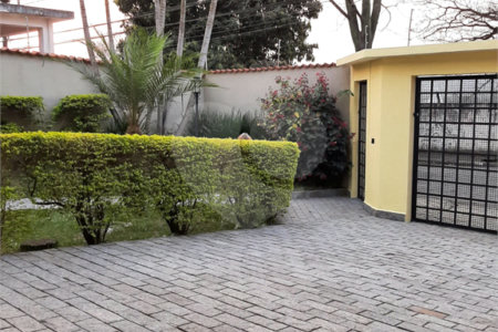 Casa Térrea à venda com 3 quartos, sendo 1 suíte, em Vila Lavínia, Mogi das Cruzes, SP