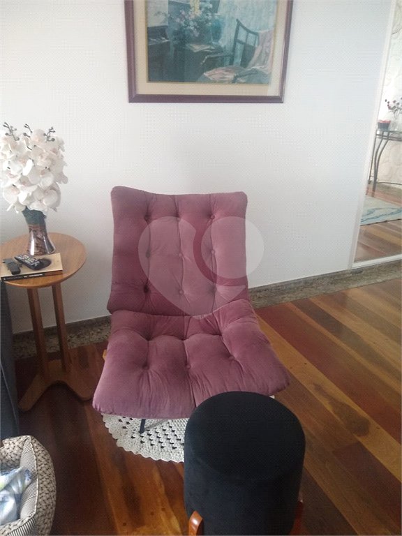 Sobrado à venda com 3 quartos, sendo 1 suíte,  em Vila do Castelo, São Paulo, SP