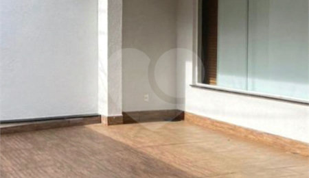 Casa à venda com 3 suítes em Jardim Anália Franco, São Paulo, SP