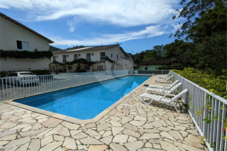 Casa à venda com 3 quartos, sendo 1 suíte, em Juquehy, São Sebastião, SP