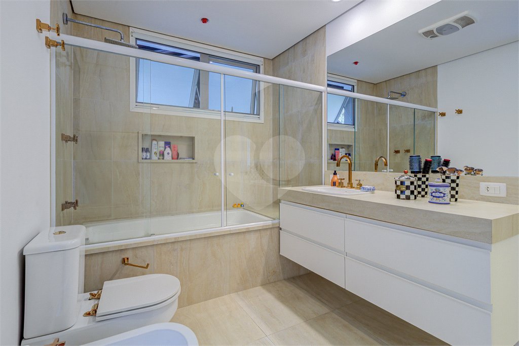Casa de Vila à venda com 3 quartos, sendo 2 suítes, em Alto da Boa Vista, São Paulo, SP