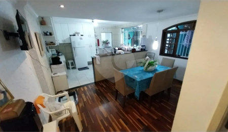 Sobrado à venda com 4 quartos, sendo 1 suíte,  em Vila Prel, São Paulo, SP