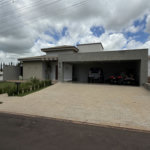 Casa à venda com 4 suítes no condomínio Gramado Park Residencial, Álvares Machado - SP