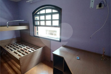 Sobrado à venda com 3 quartos, sendo 1 suíte,  em Jardim Pinheiros, São Paulo, SP