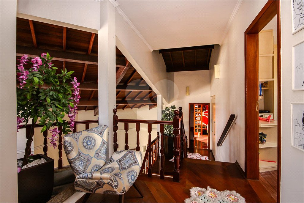 Casa à venda com 5 quartos, sendo 3 suítes, em City América, São Paulo, SP