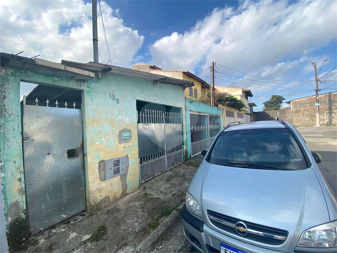 Casa à venda com 2 quartos em Jardim Amélia, Poá, SP