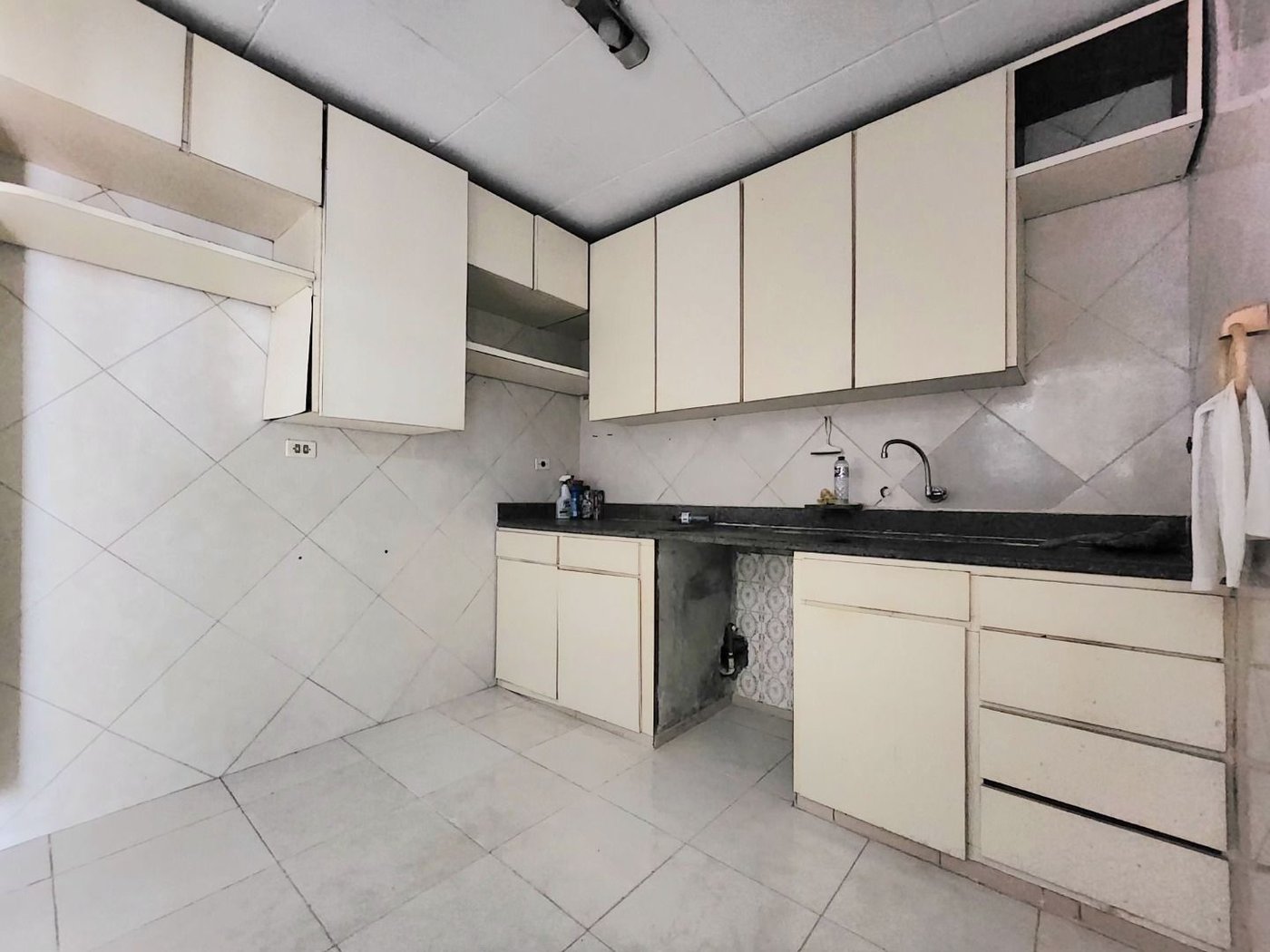 Casa com 3 dormitórios à venda, 198 m² por R$ 1.099.000,00 - Marapé - Santos/SP