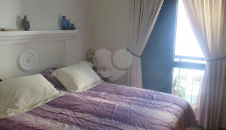 Apartamento à venda com 3 quartos, sendo 1 suíte,  em Real Parque, São Paulo, SP