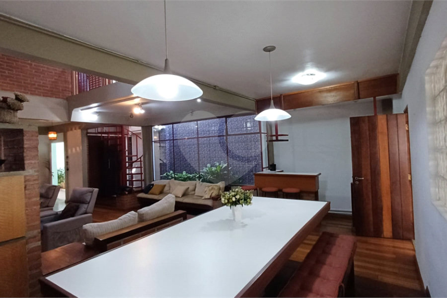 Sobrado à venda com 3 quartos, sendo 1 suíte, em Jabaquara, São Paulo, SP