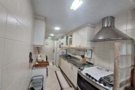 Apartamento à venda com 4 quartos, sendo 1 suíte,  em Tijuca, Rio de Janeiro, RJ