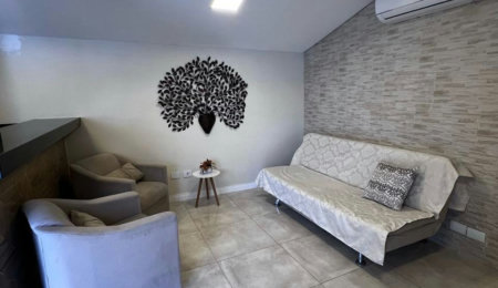 Casa à venda com 8 quartos, sendo 2 suítes,  em Flórida, Praia Grande, SP